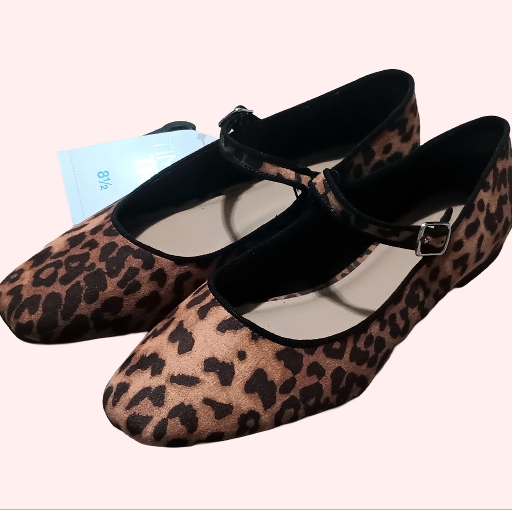 NWT Time and Tru Women's Leopard Flat Loafers Size 8.5